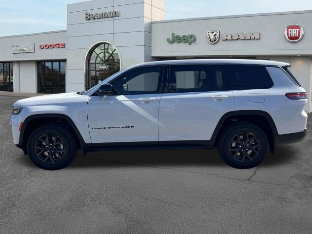 2027 Jeep Grand Cherokee Laredo Altitude