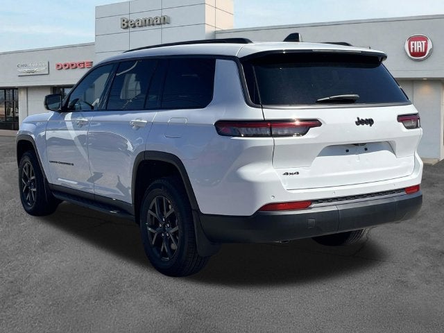 2027 Jeep Grand Cherokee Laredo Altitude