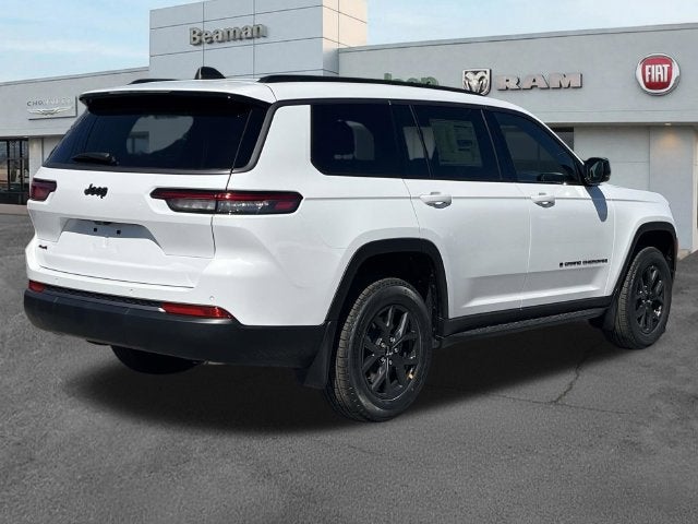 2027 Jeep Grand Cherokee Laredo Altitude