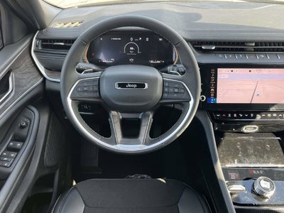 2027 Jeep Grand Cherokee Laredo Altitude
