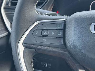 2027 Jeep Grand Cherokee Laredo Altitude