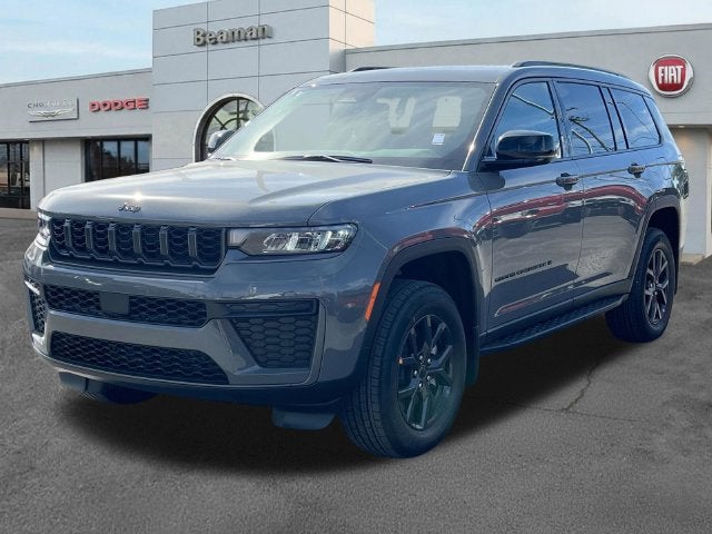2027 Jeep Grand Cherokee Laredo Altitude