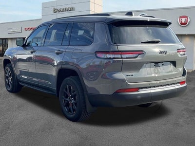 2027 Jeep Grand Cherokee Laredo Altitude