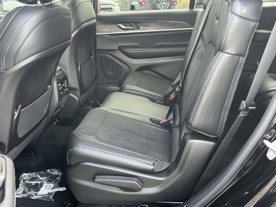 2027 Jeep Grand Cherokee Laredo Altitude