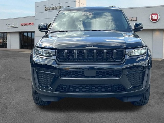 2027 Jeep Grand Cherokee Laredo Altitude