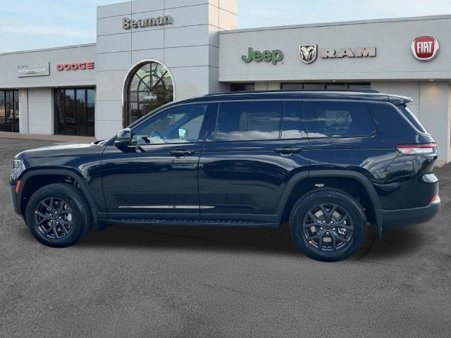 2027 Jeep Grand Cherokee Laredo Altitude