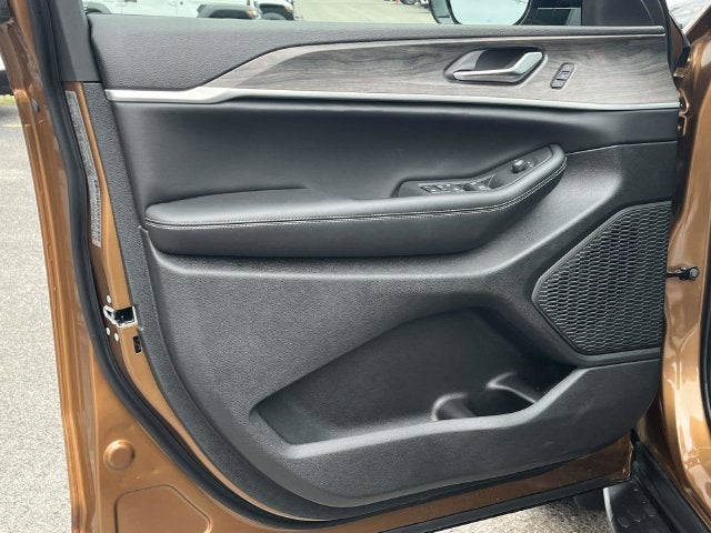 2027 Jeep Grand Cherokee Limited