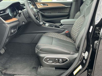 2026 Jeep Grand Cherokee Summit