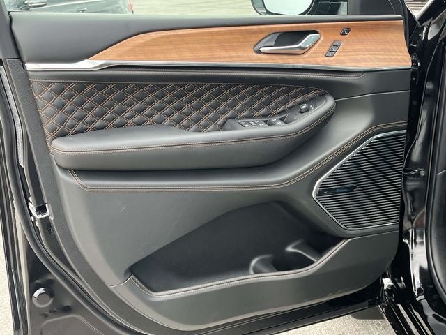 2026 Jeep Grand Cherokee Summit