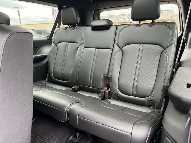 2026 Jeep Grand Wagoneer Base