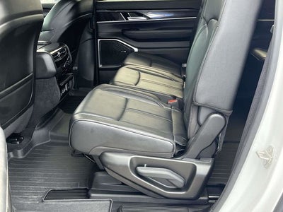 2024 Jeep Wagoneer L Base