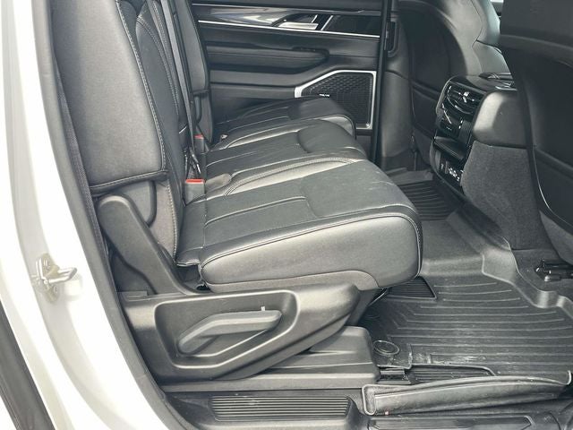 2024 Jeep Wagoneer L Base