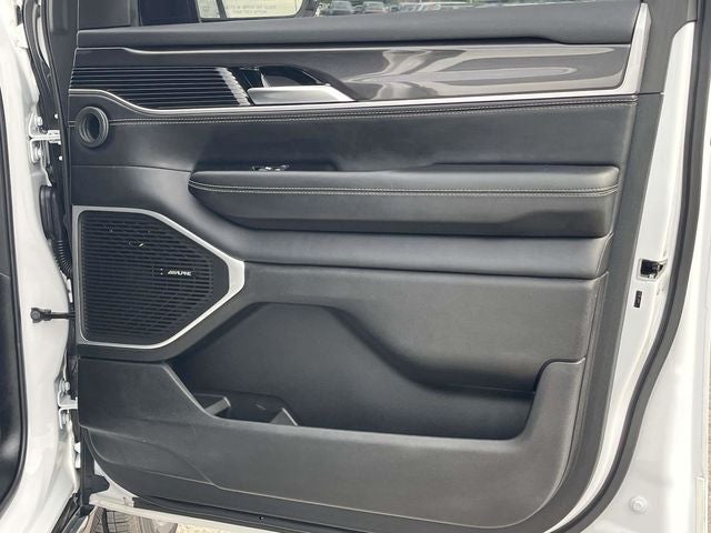 2024 Jeep Wagoneer L Base