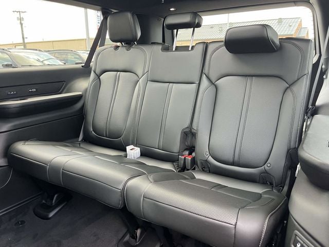 2026 Jeep Grand Wagoneer Base
