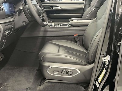 2026 Jeep Grand Wagoneer Base