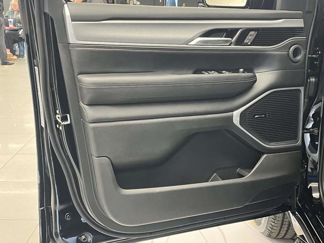 2026 Jeep Grand Wagoneer Base