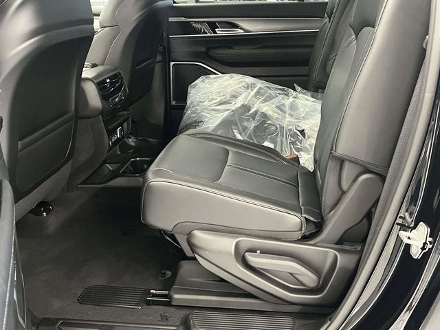 2026 Jeep Grand Wagoneer Base