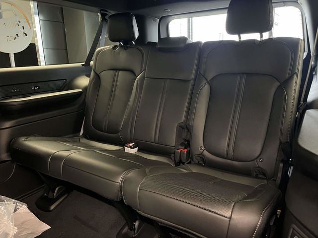 2026 Jeep Grand Wagoneer Base