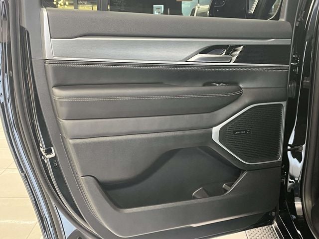 2026 Jeep Grand Wagoneer Base