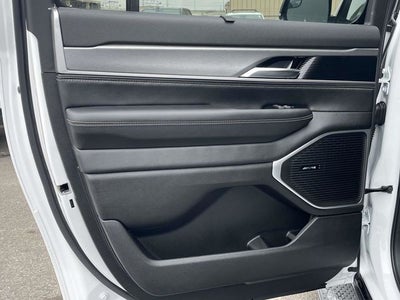 2026 Jeep Grand Wagoneer Base