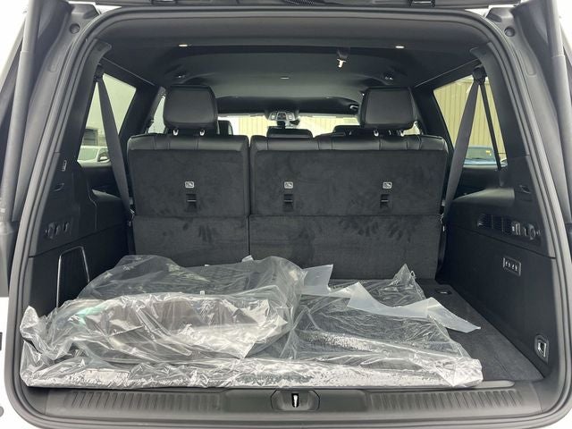 2026 Jeep Grand Wagoneer Base