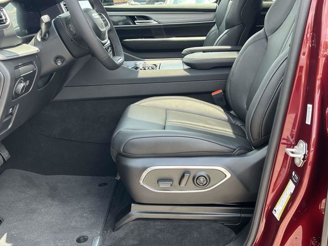 2026 Jeep Grand Wagoneer Limited Reserve