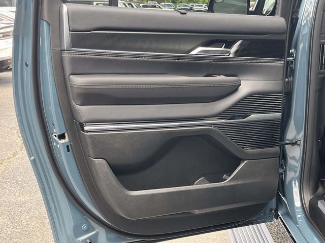 2026 Jeep Grand Wagoneer Summit Obsidian