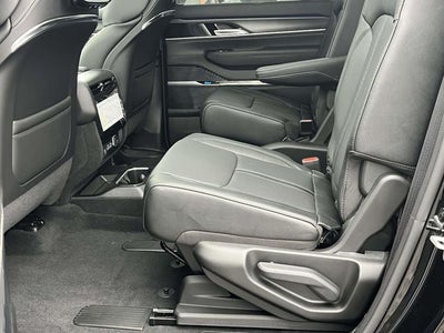 2026 Jeep Grand Wagoneer Base