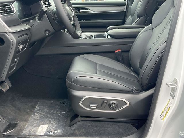 2026 Jeep Grand Wagoneer Limited Reserve