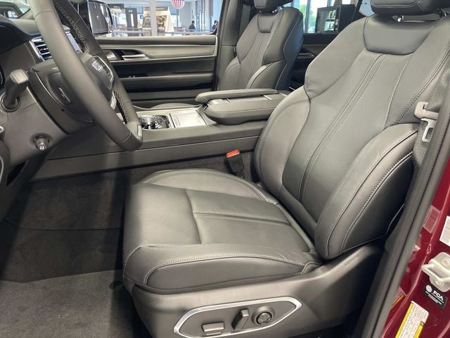 2026 Jeep Grand Wagoneer Limited Reserve