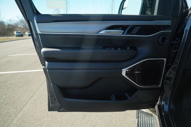 2026 Jeep Grand Wagoneer Limited Reserve