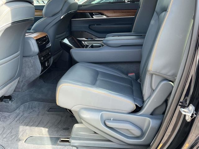 2022 Jeep Grand Wagoneer Series II