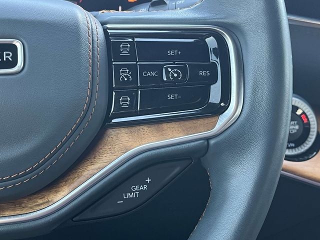 2022 Jeep Grand Wagoneer Series II