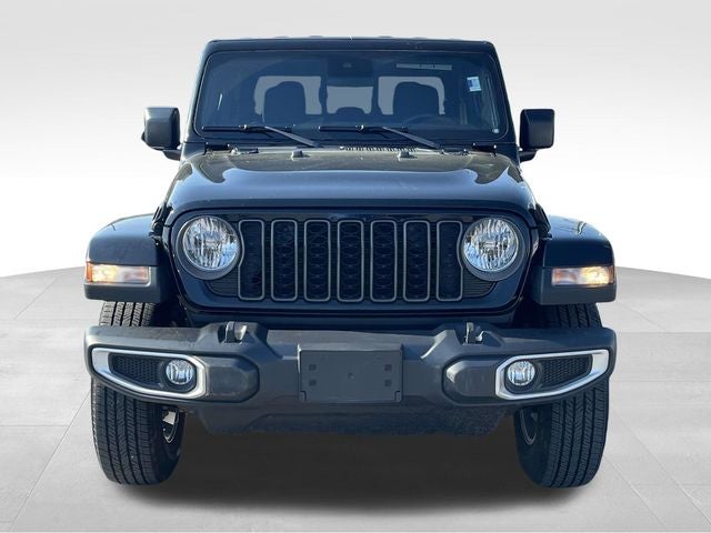 2024 Jeep Gladiator Sport photo 2