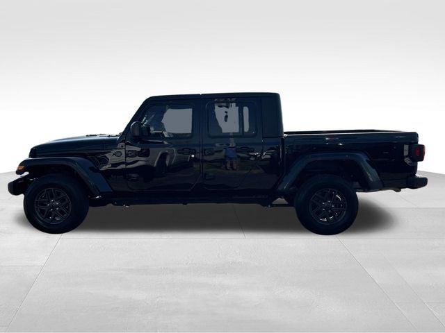2024 Jeep Gladiator Sport photo 4