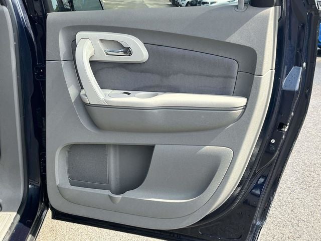 2011 Chevrolet Traverse LS