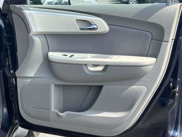 2011 Chevrolet Traverse LS