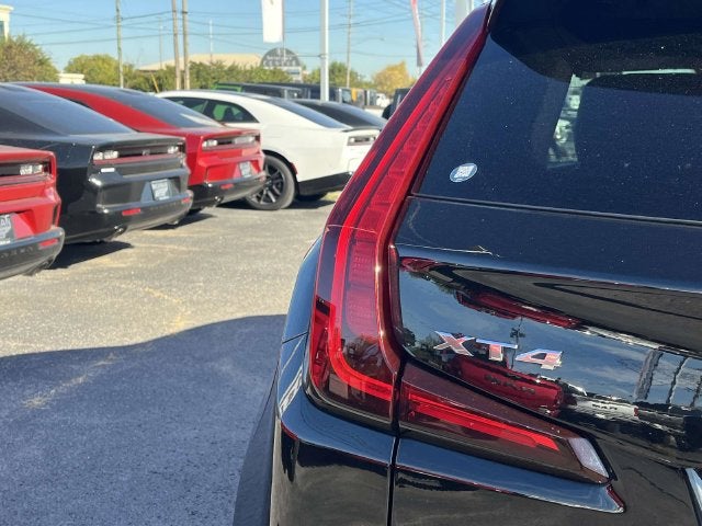 2020 Cadillac XT4 Premium Luxury