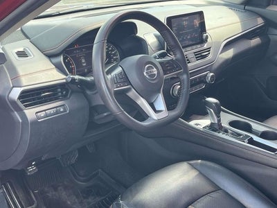 2022 Nissan Altima 2.0 SR