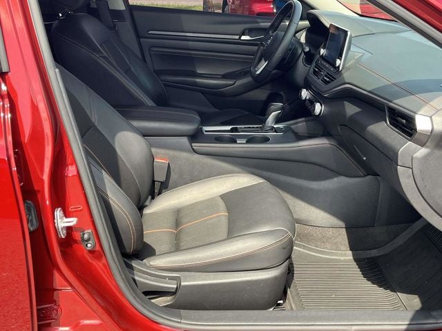 2022 Nissan Altima 2.0 SR