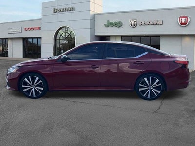 2022 Nissan Altima 2.0 SR