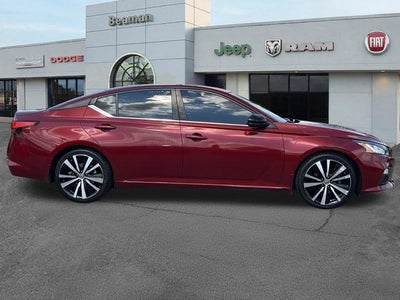 2022 Nissan Altima 2.0 SR
