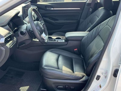 2023 Nissan Altima 2.0 SR