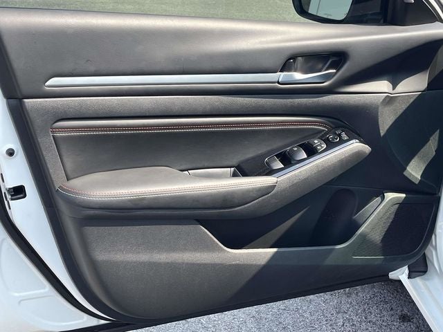 2023 Nissan Altima 2.0 SR