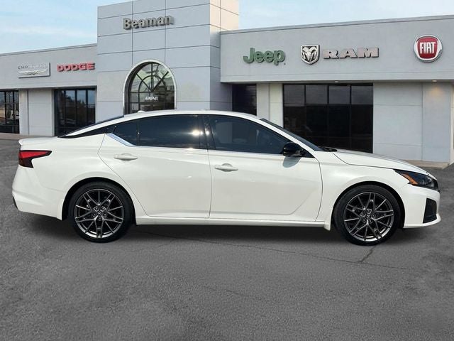 2023 Nissan Altima 2.0 SR
