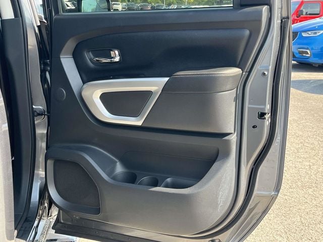 2019 Nissan TITAN SL