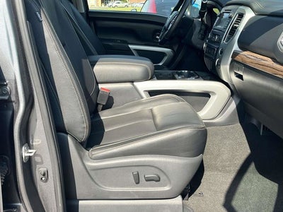 2019 Nissan TITAN SL