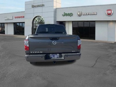 2019 Nissan TITAN SL