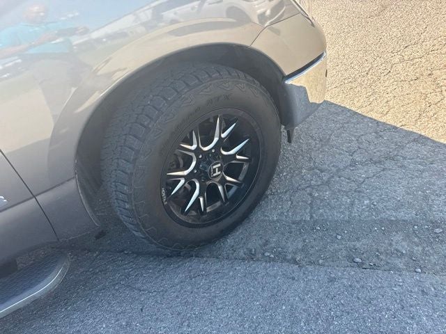 2019 Nissan TITAN SL