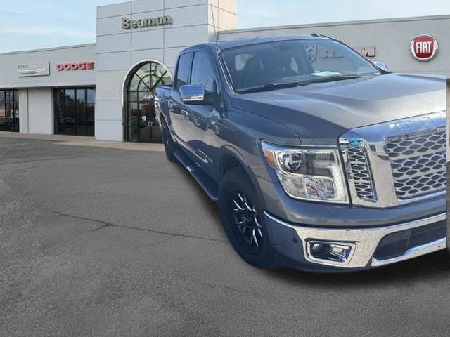 2019 Nissan TITAN SL